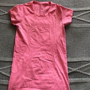 Pink lulu swiftly tech crew